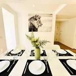 Luxury Flat, Perfect And Ideal For Tourists Apartmán