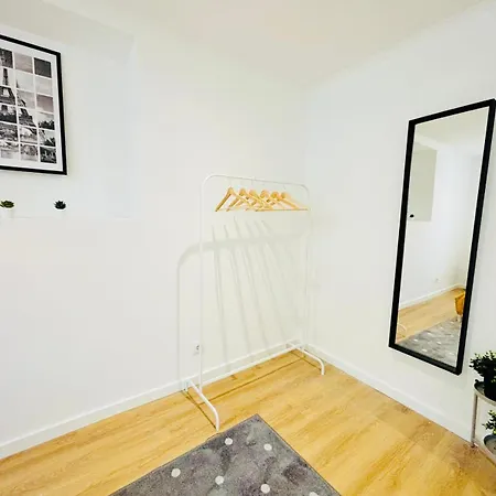Luxury Flat, Perfect And Ideal For Tourists Apartment *