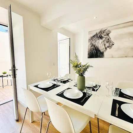 Apartment Luxury Flat, Perfect And Ideal For Tourists *